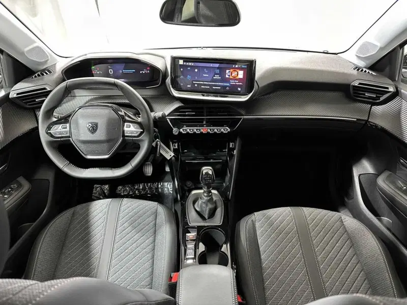 Peugeot 208 nuova a Sondrio (12)