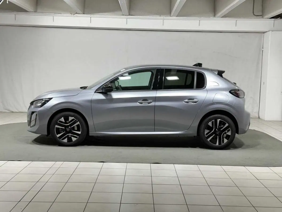 Peugeot 208 nuova a Sondrio (2)