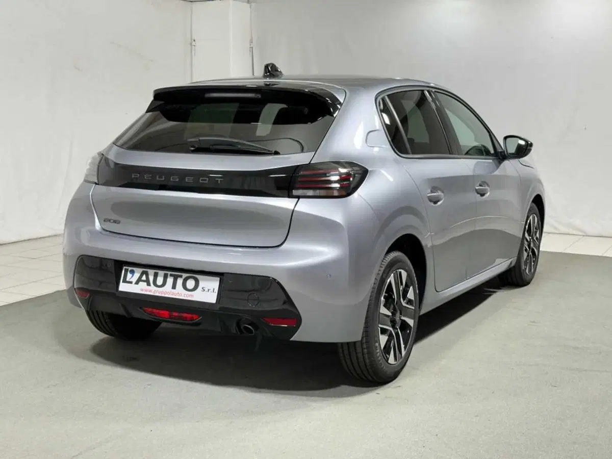 Peugeot 208 nuova a Sondrio (5)