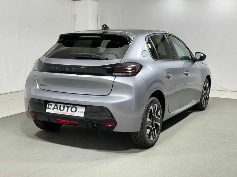 Peugeot 208 nuova a Sondrio (5)