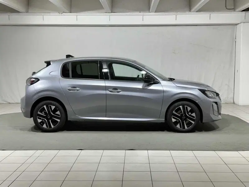 Peugeot 208 nuova a Sondrio (6)