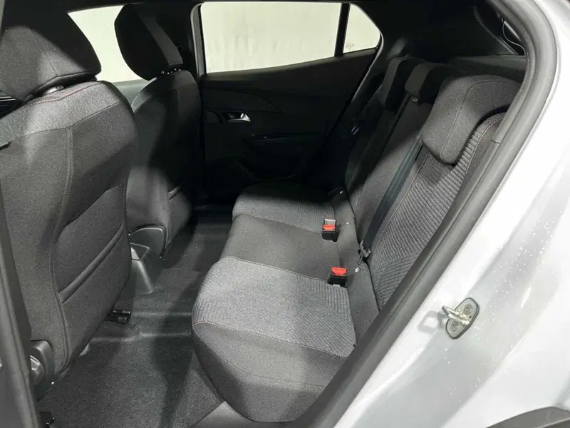 Peugeot 2008 nuova a Sondrio (11)