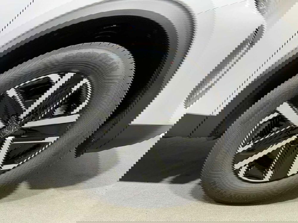 Peugeot 2008 nuova a Sondrio (9)