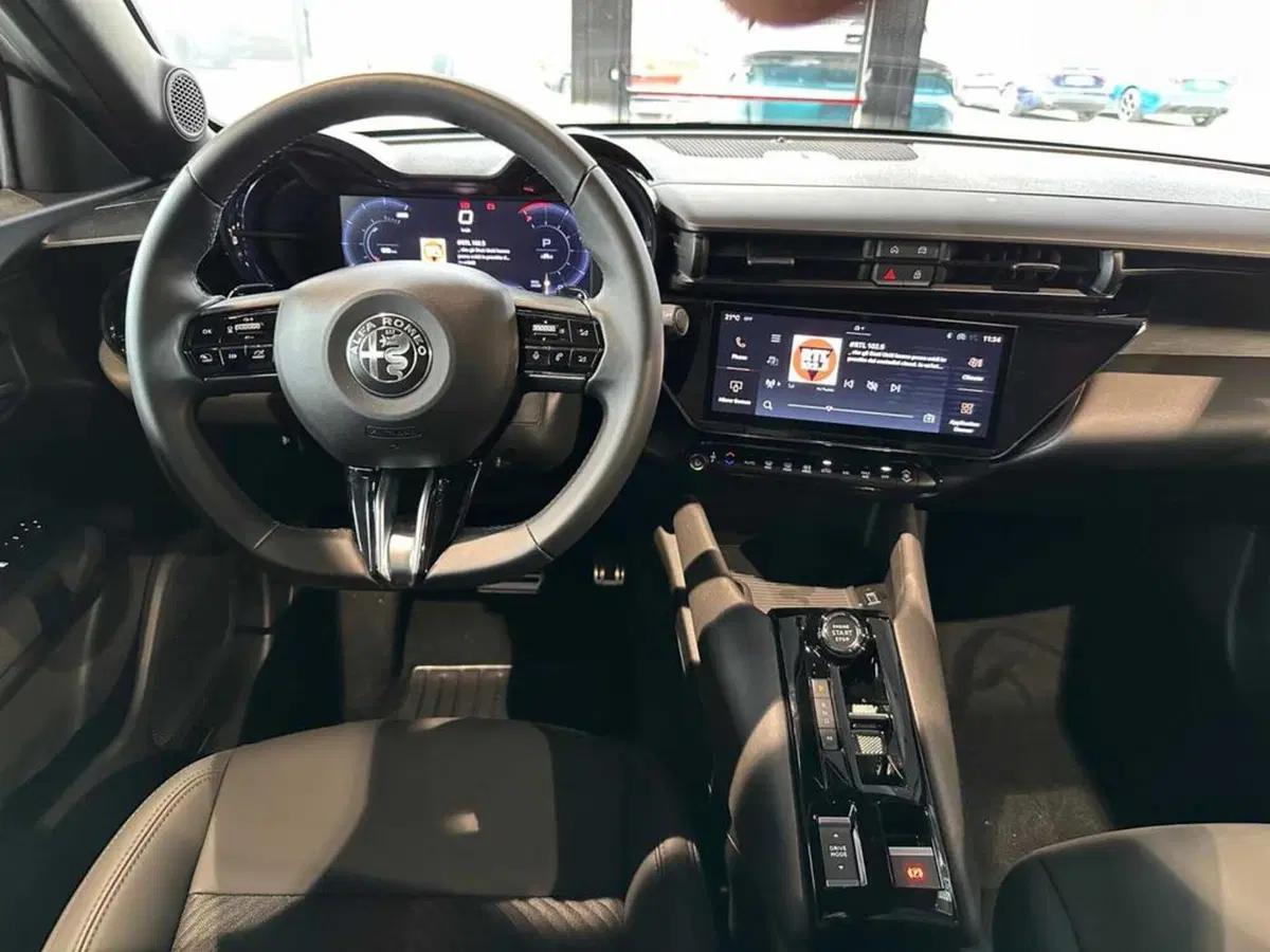 Alfa Romeo Junior nuova a Sondrio (13)
