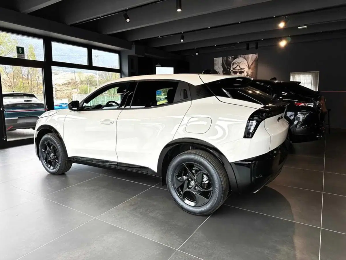 Alfa Romeo Junior nuova a Sondrio (2)