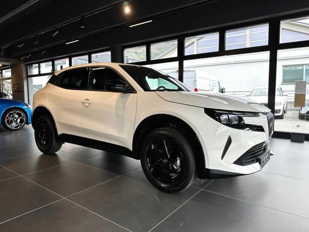 Alfa Romeo Junior nuova a Sondrio (6)