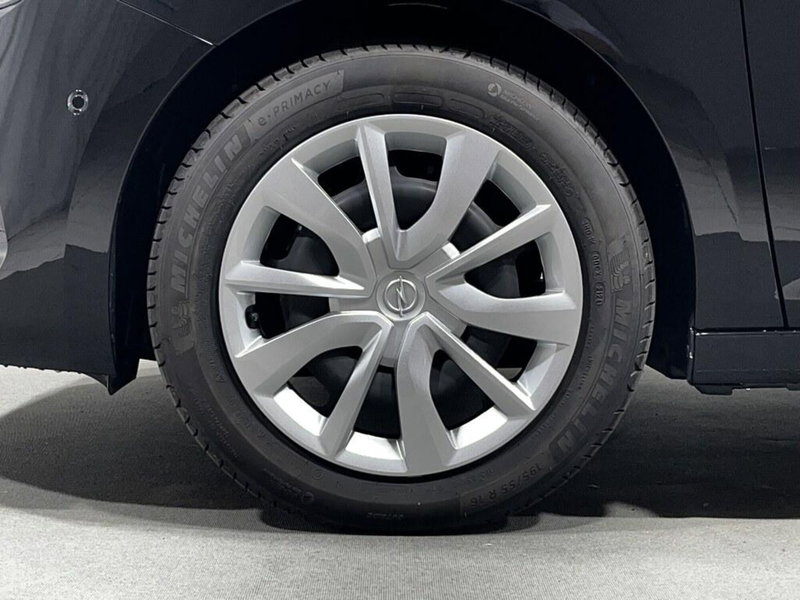 Opel Corsa nuova a Sondrio (9)