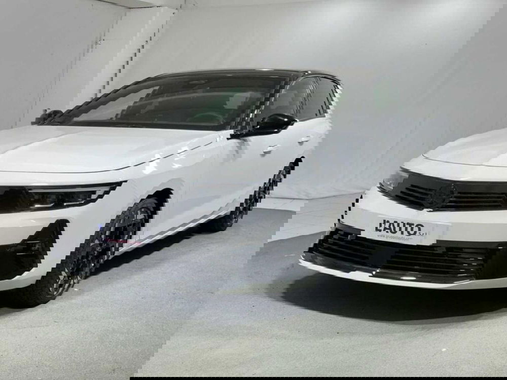 Opel Astra nuova a Sondrio