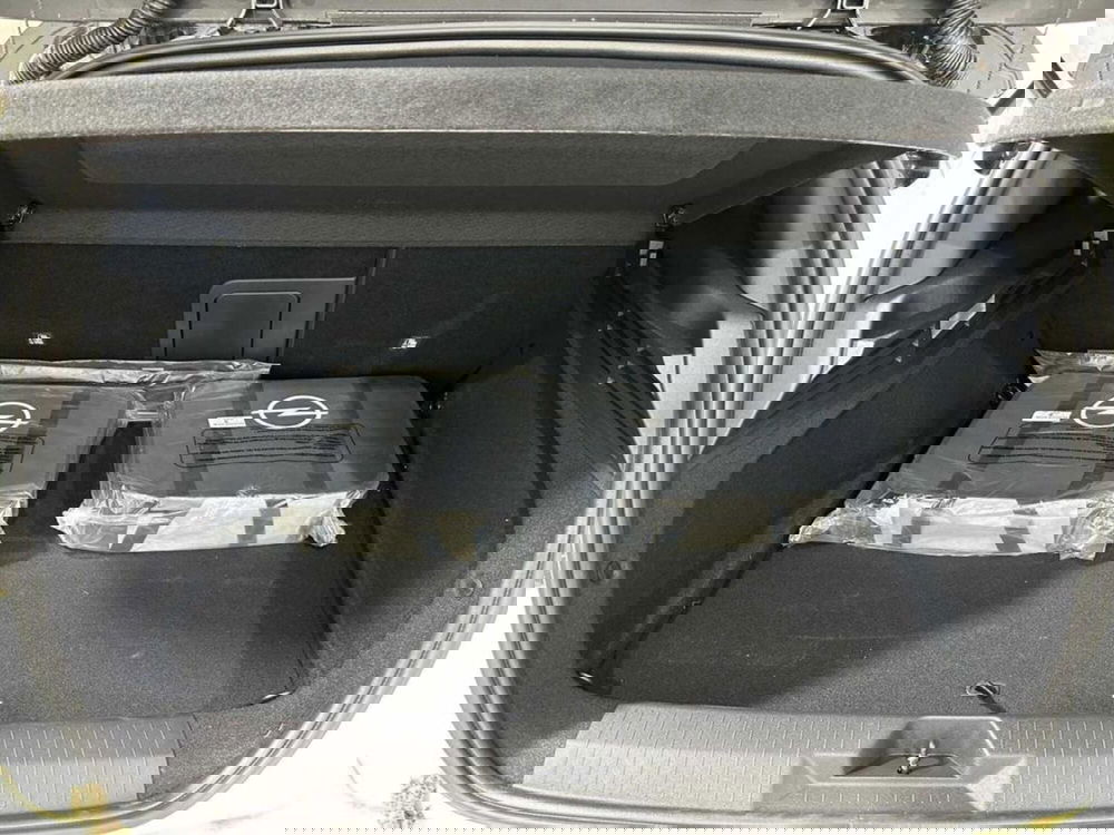 Opel Astra nuova a Sondrio (15)