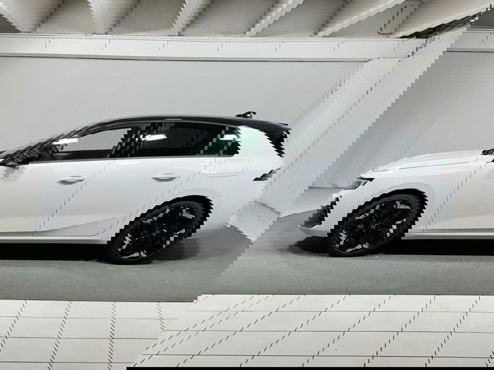 Opel Astra nuova a Sondrio (2)