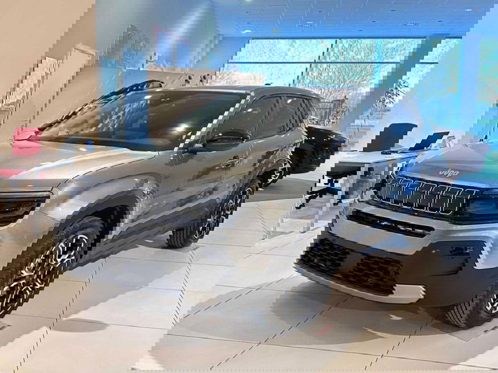 Jeep Avenger nuova a Sondrio