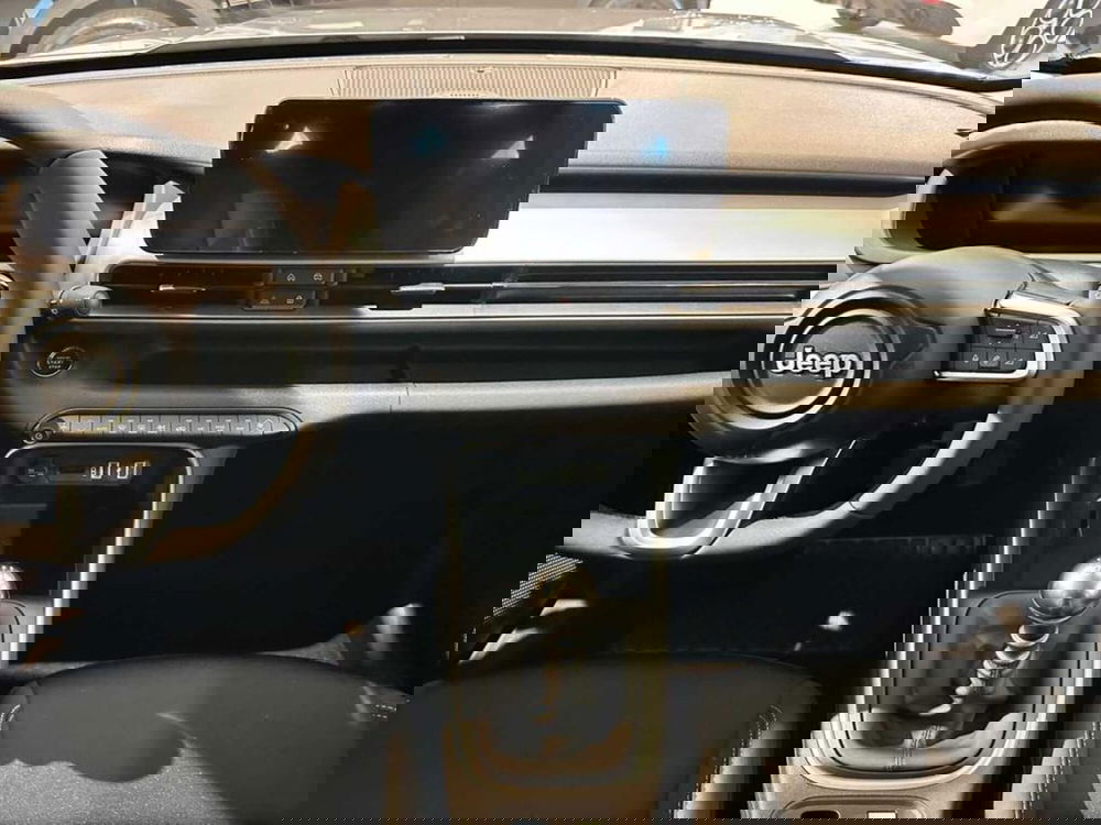 Jeep Avenger nuova a Sondrio (13)