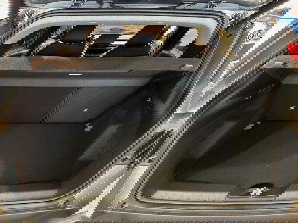 Jeep Avenger nuova a Sondrio (15)