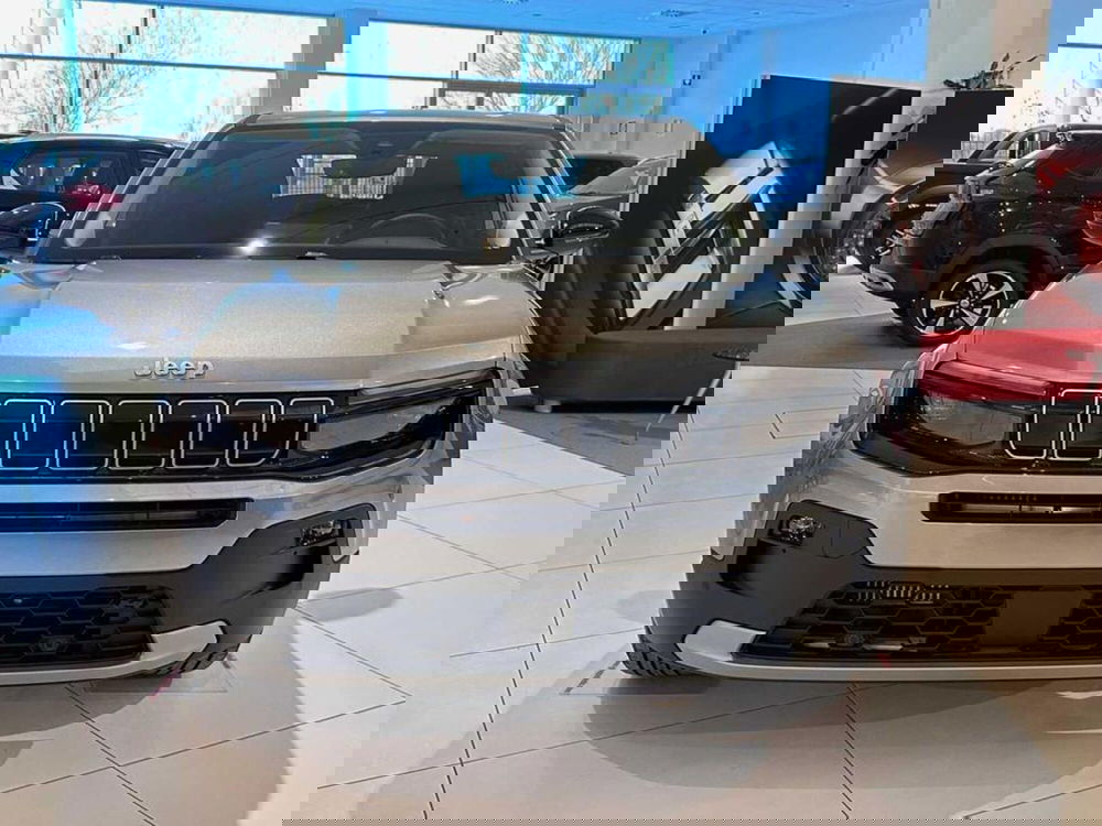 Jeep Avenger nuova a Sondrio (8)