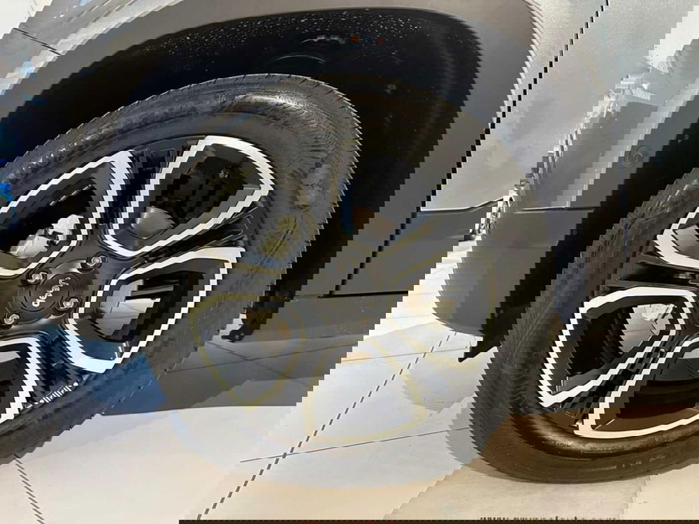 Jeep Avenger nuova a Sondrio (9)