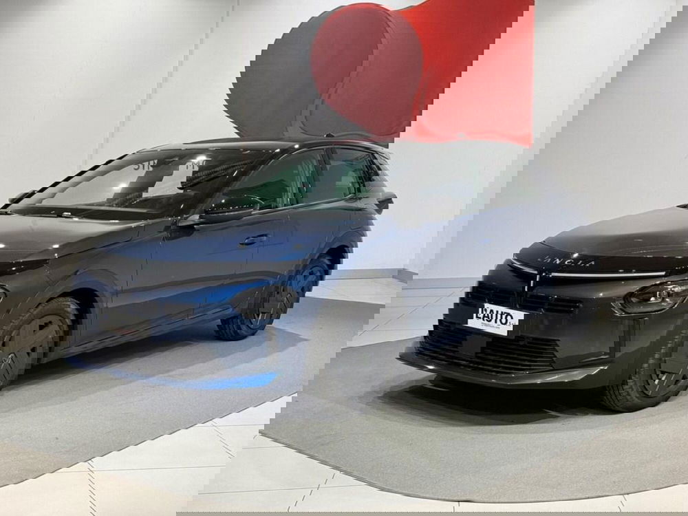 Lancia Ypsilon nuova a Sondrio