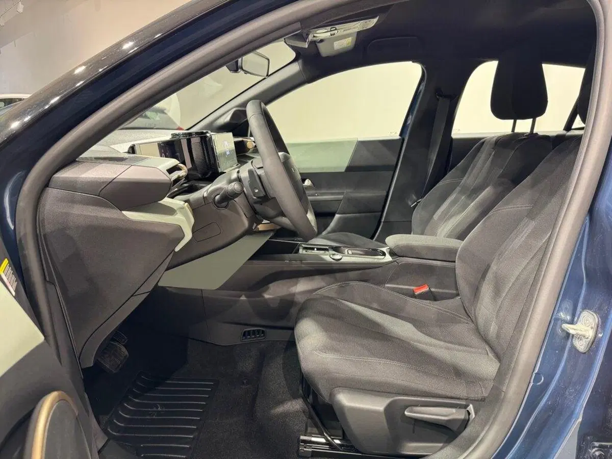 Lancia Ypsilon nuova a Sondrio (10)