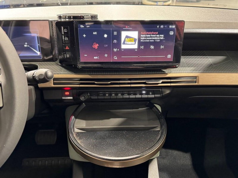 Lancia Ypsilon nuova a Sondrio (13)