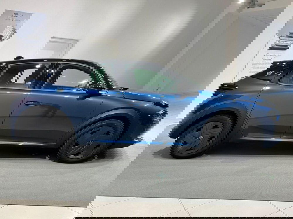 Lancia Ypsilon nuova a Sondrio (6)