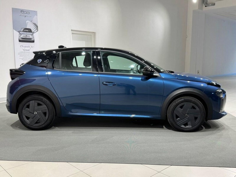 Lancia Ypsilon nuova a Sondrio (6)