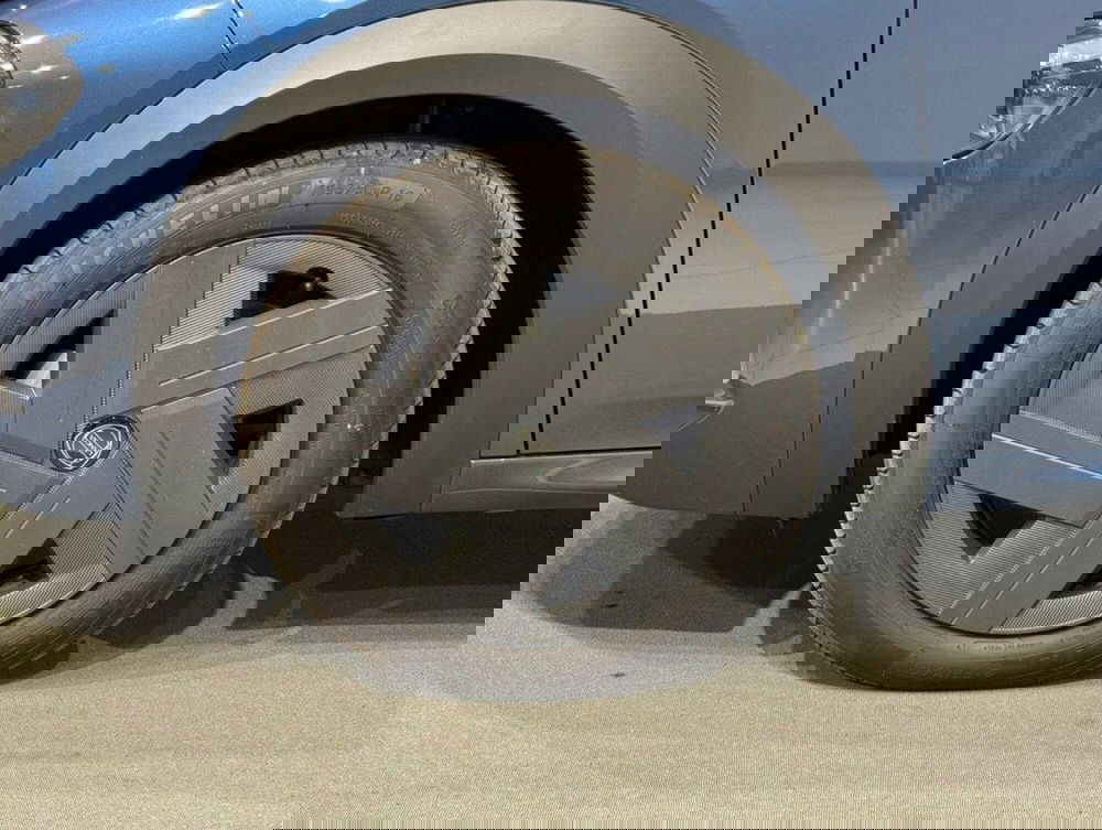 Lancia Ypsilon nuova a Sondrio (9)