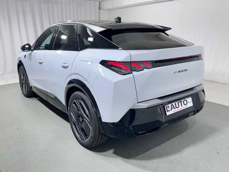 Peugeot 3008 nuova a Sondrio (3)