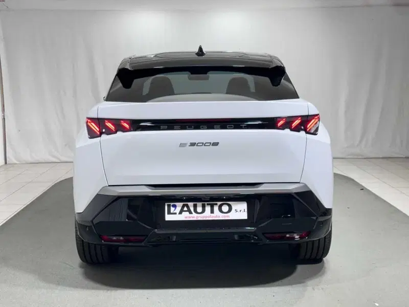 Peugeot 3008 nuova a Sondrio (4)