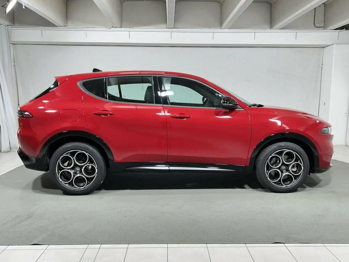 Alfa Romeo Tonale nuova a Sondrio (6)
