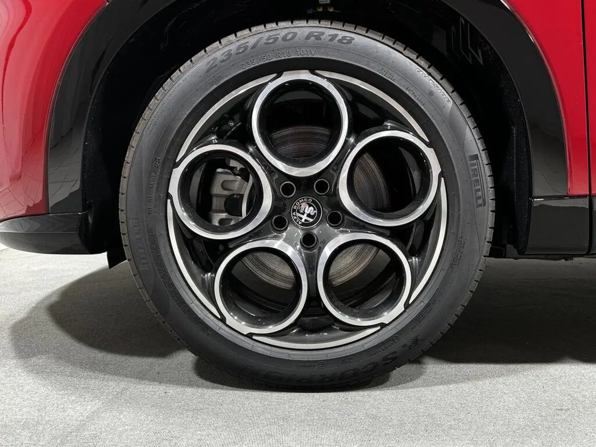 Alfa Romeo Tonale nuova a Sondrio (9)