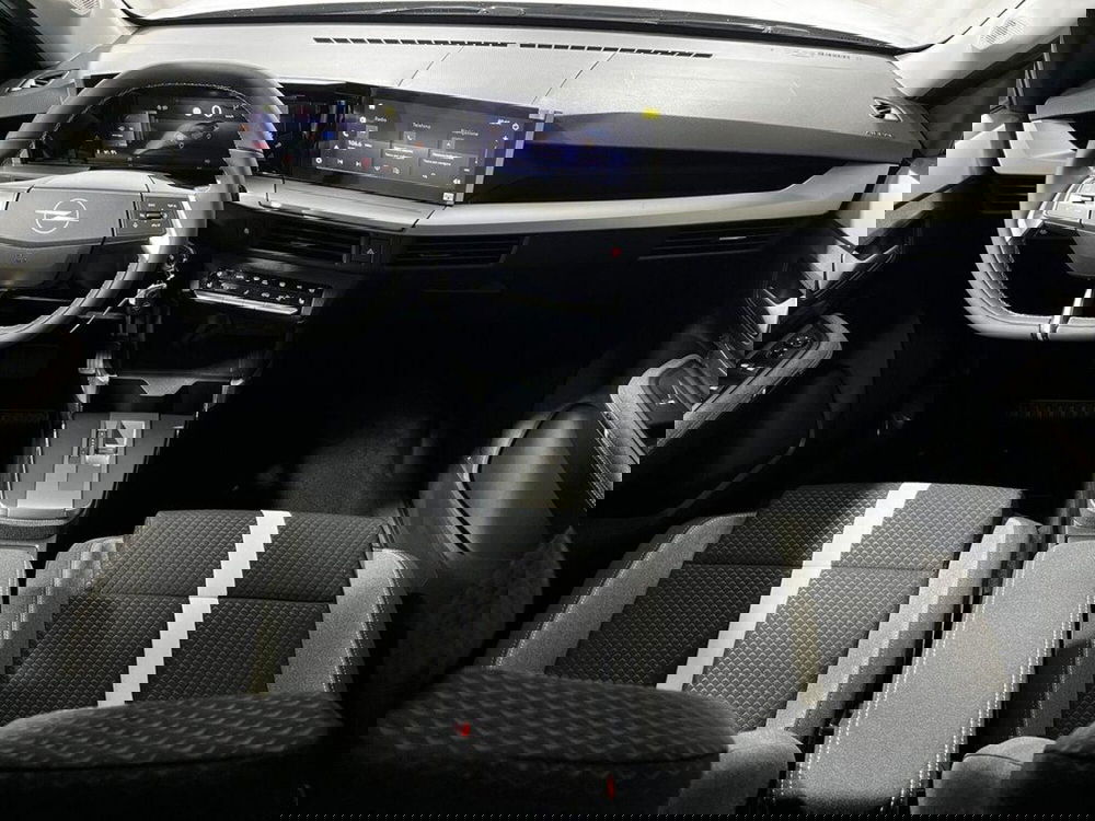 Opel Frontera nuova a Sondrio (12)