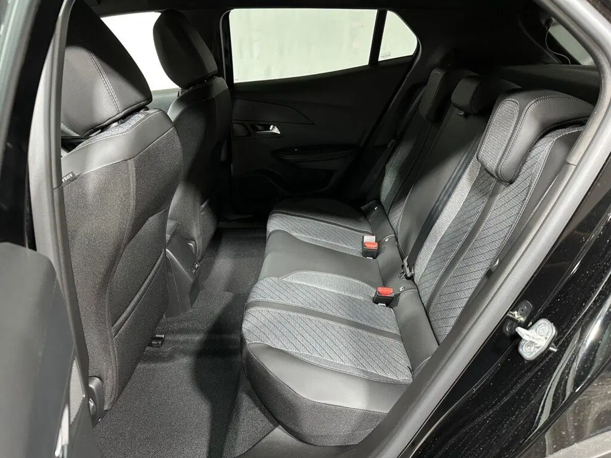 Peugeot 2008 nuova a Sondrio (11)