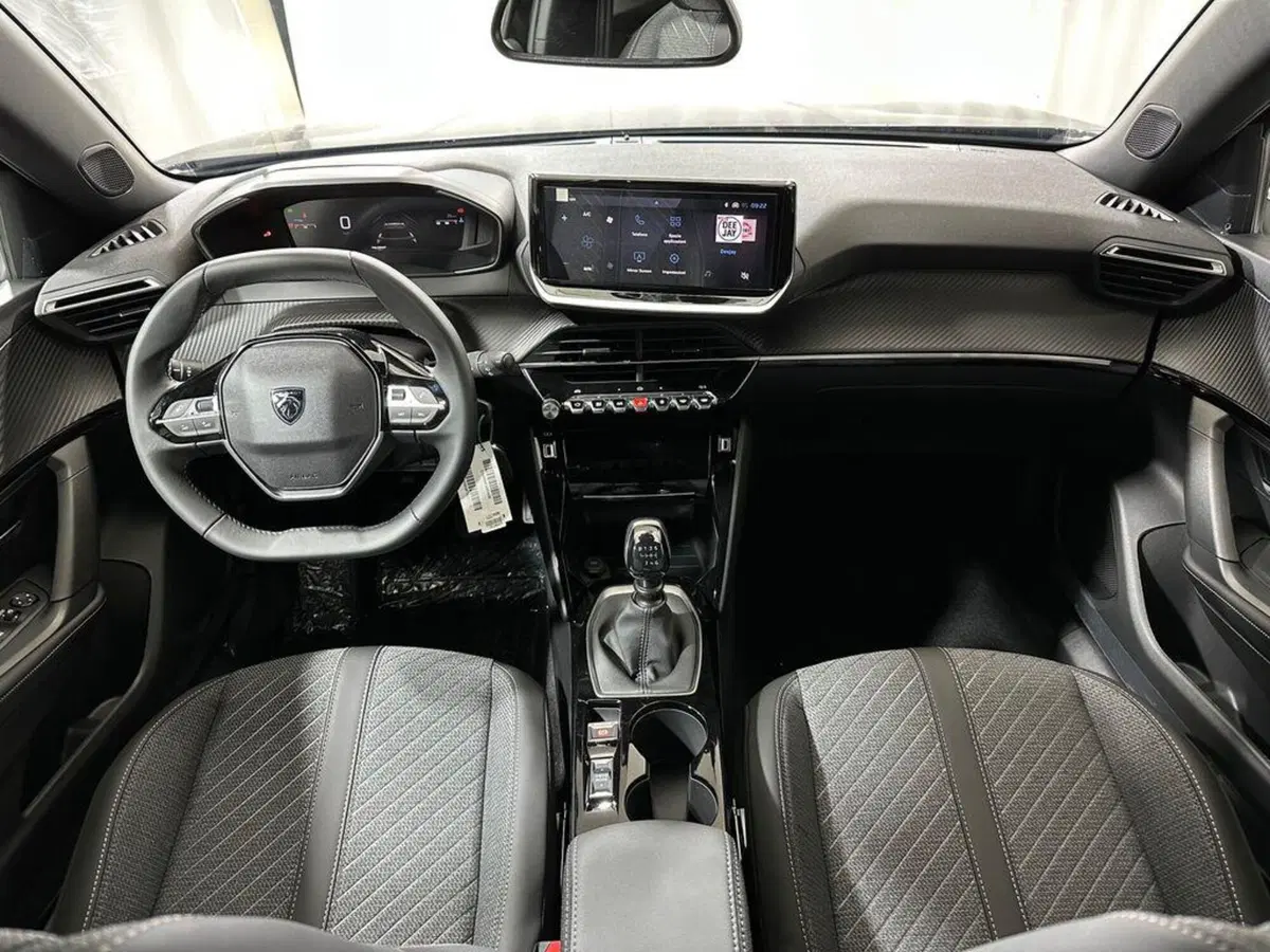Peugeot 2008 nuova a Sondrio (12)