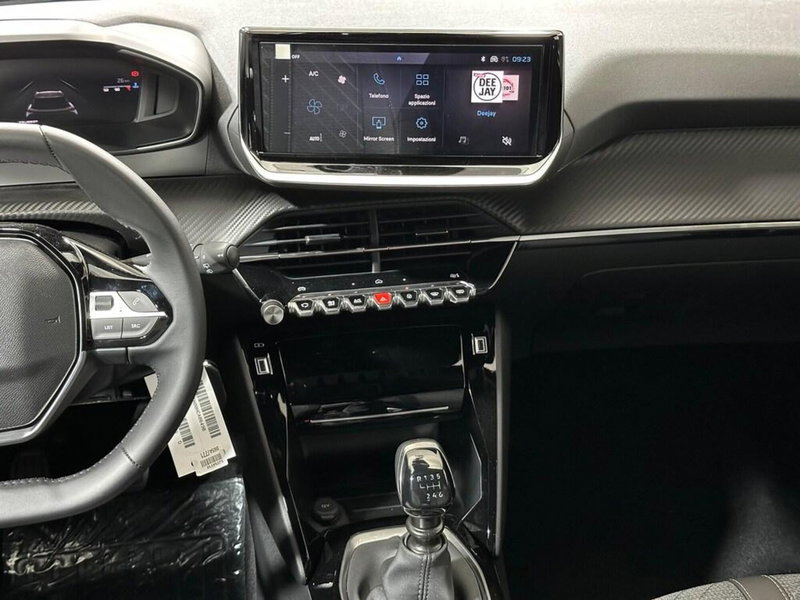Peugeot 2008 nuova a Sondrio (14)