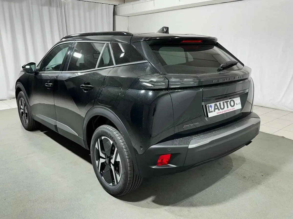Peugeot 2008 nuova a Sondrio (3)
