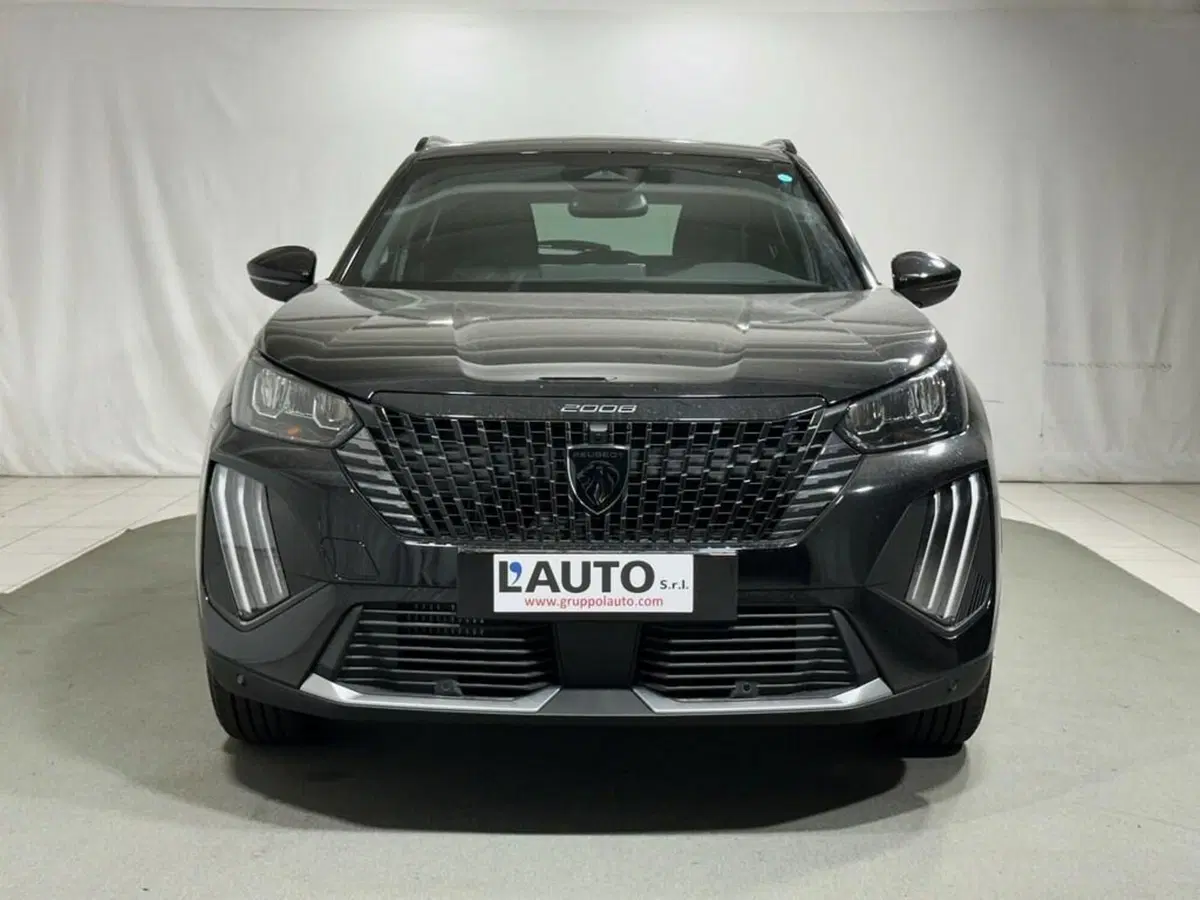 Peugeot 2008 nuova a Sondrio (8)