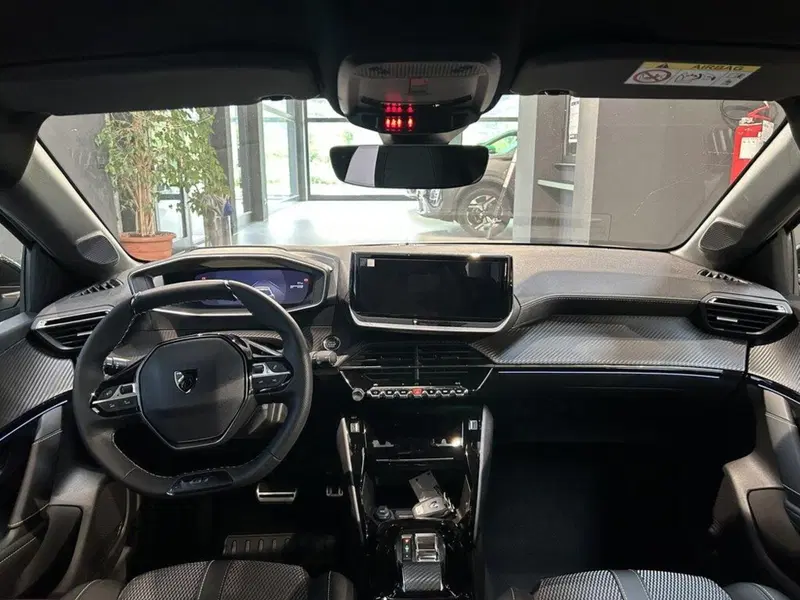 Peugeot 208 nuova a Sondrio (11)