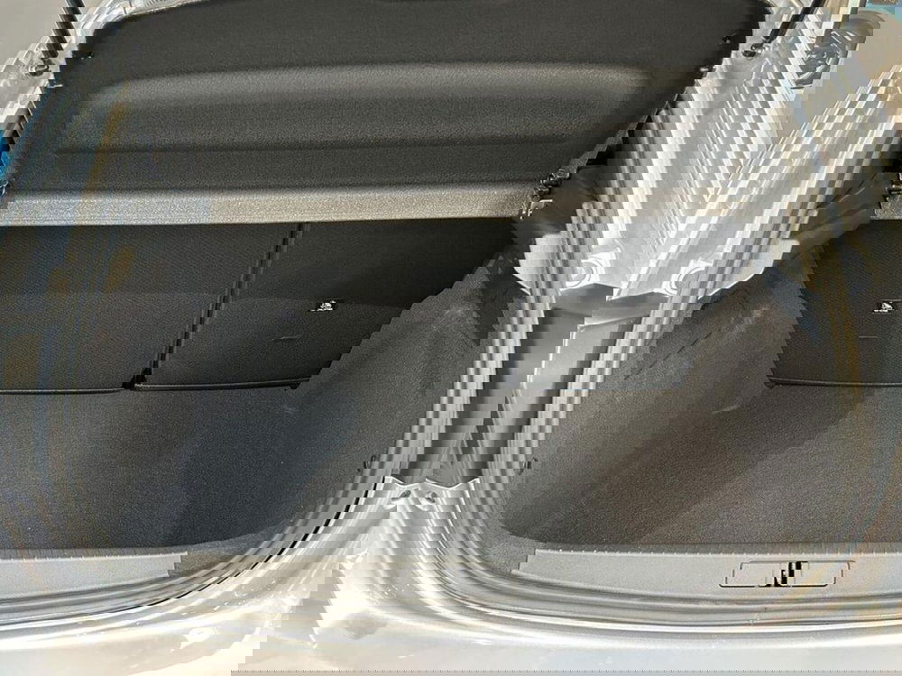 Peugeot 208 nuova a Sondrio (14)