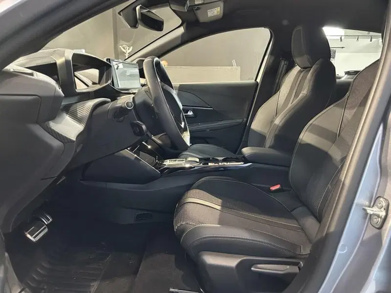 Peugeot 208 nuova a Sondrio (9)
