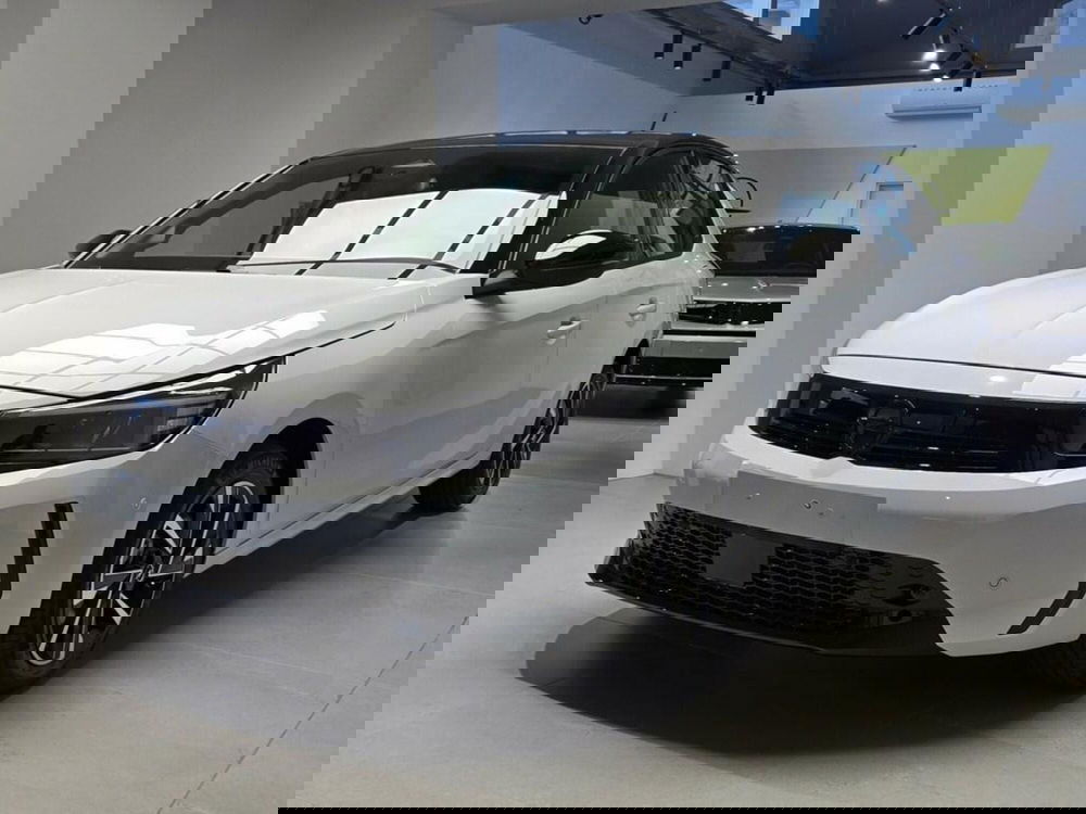 Opel Corsa nuova a Sondrio