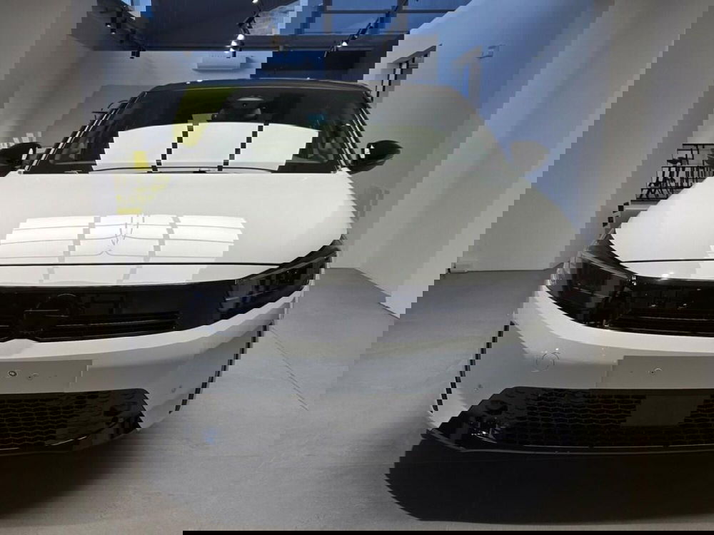 Opel Corsa nuova a Sondrio (6)