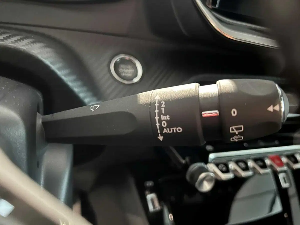 Peugeot 2008 nuova a Sondrio (15)