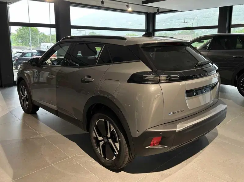 Peugeot 2008 nuova a Sondrio (3)