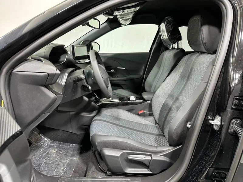 Peugeot 2008 nuova a Sondrio (10)