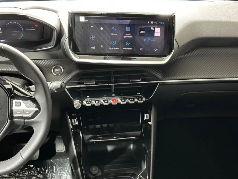Peugeot 2008 nuova a Sondrio (14)