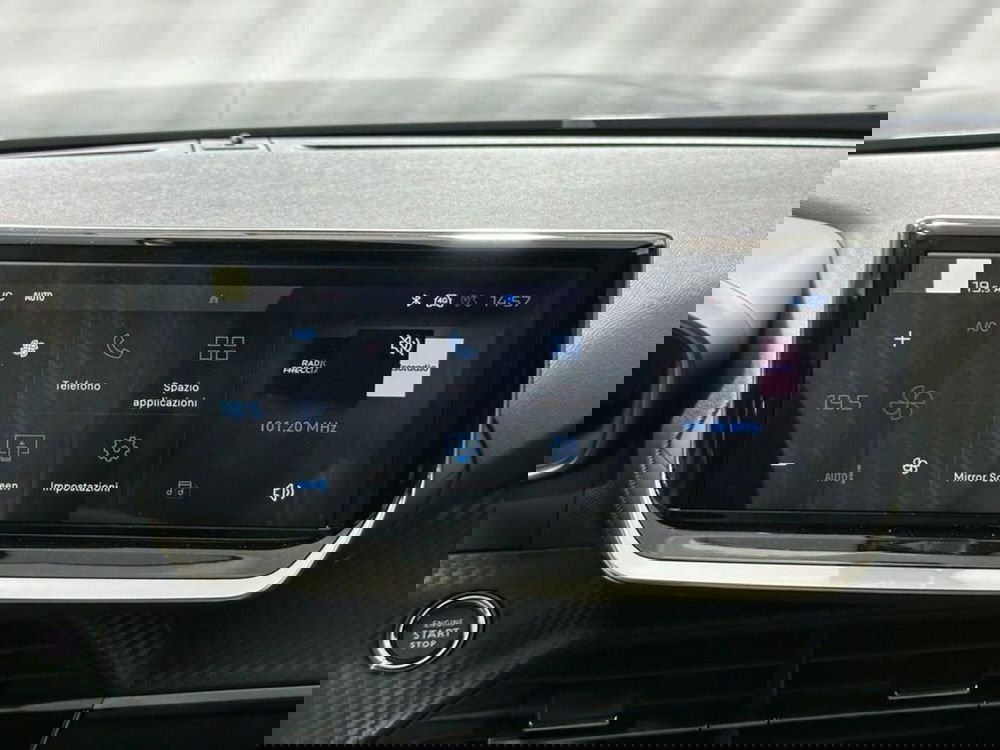 Peugeot 2008 nuova a Sondrio (15)