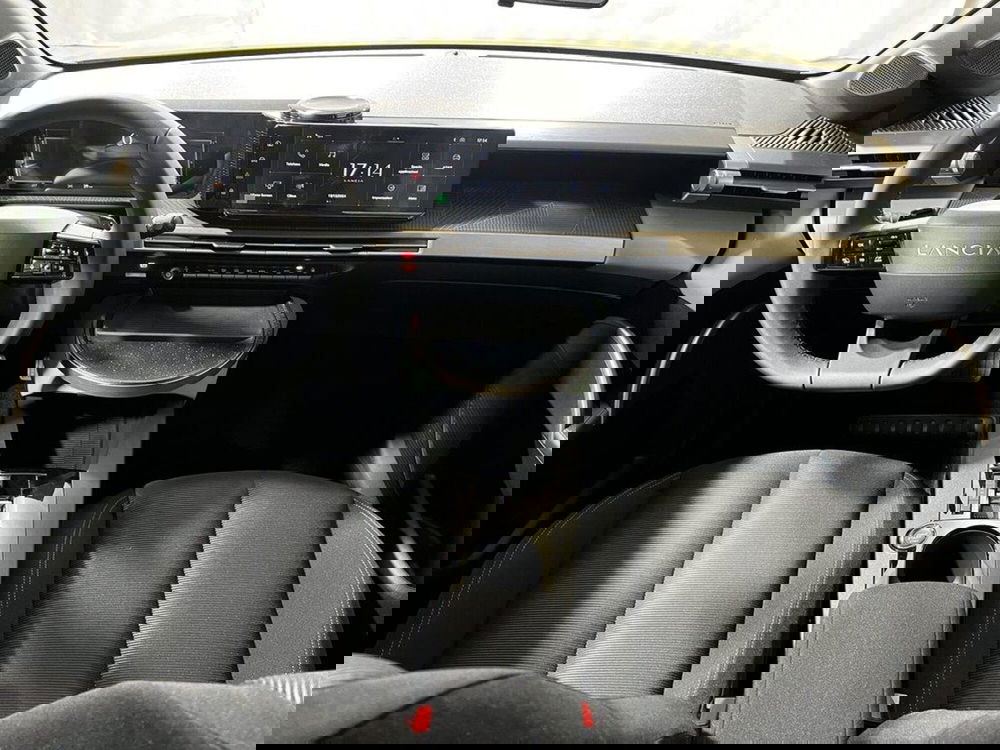 Lancia Ypsilon nuova a Sondrio (12)