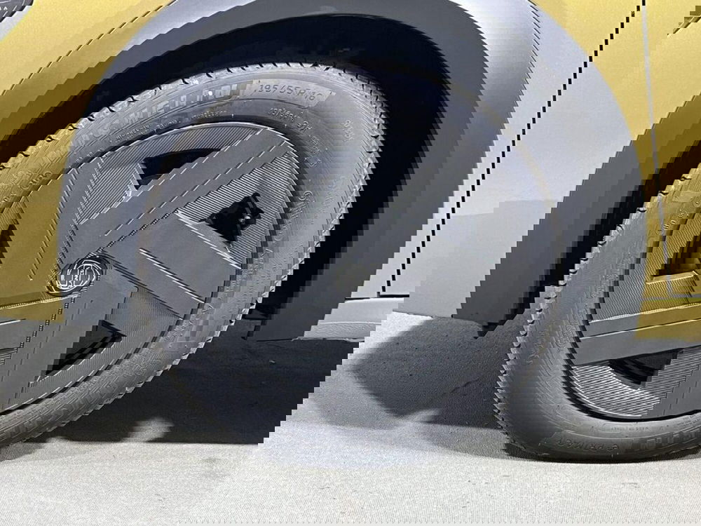 Lancia Ypsilon nuova a Sondrio (9)