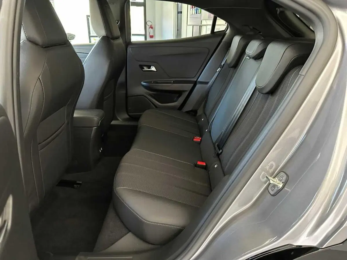 Opel Mokka nuova a Sondrio (11)