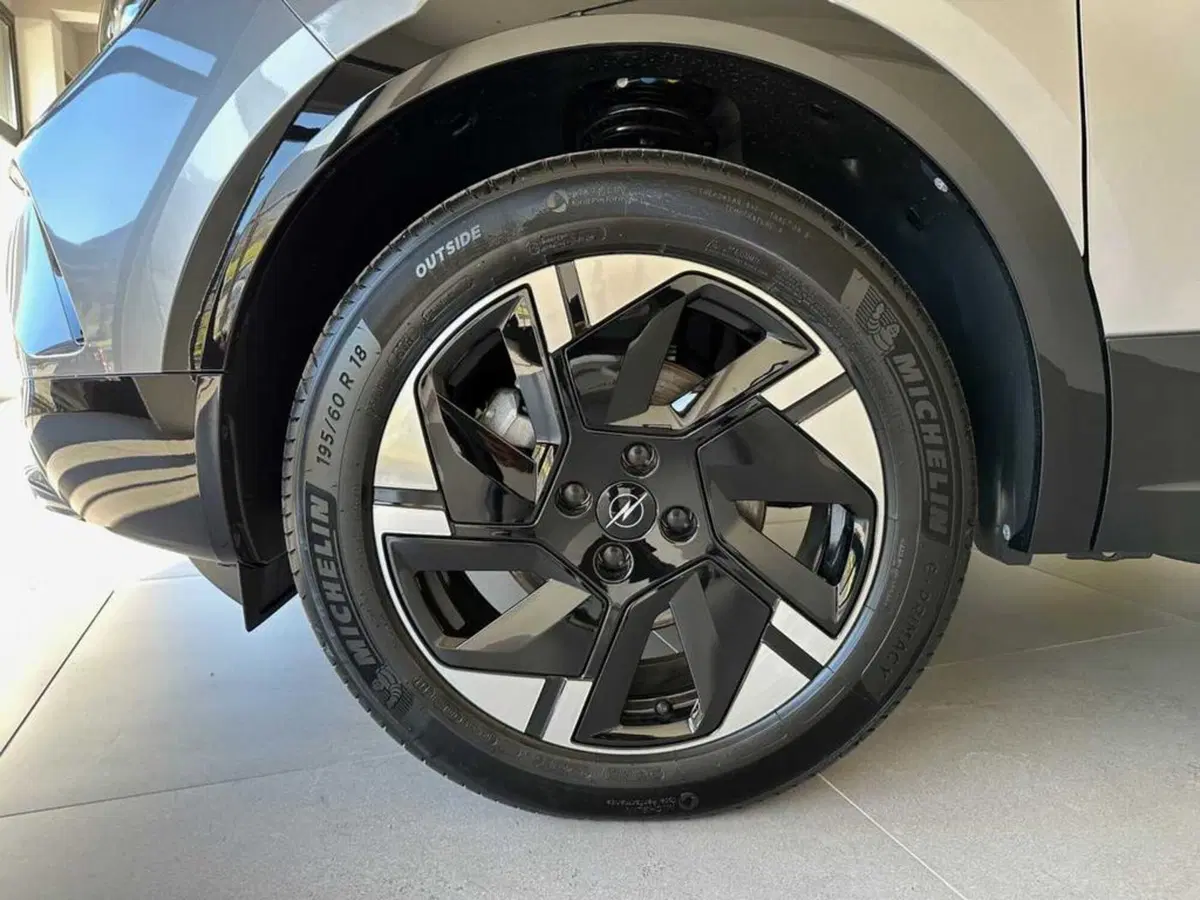 Opel Mokka nuova a Sondrio (9)