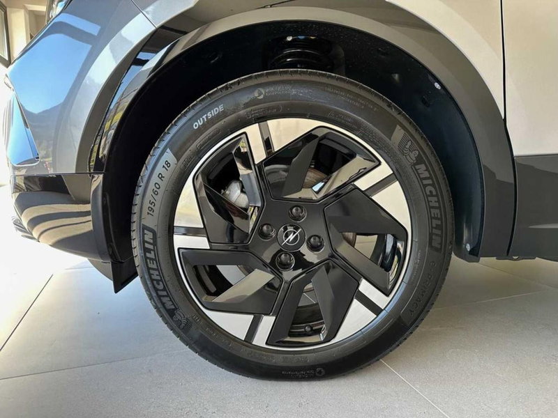Opel Mokka nuova a Sondrio (9)